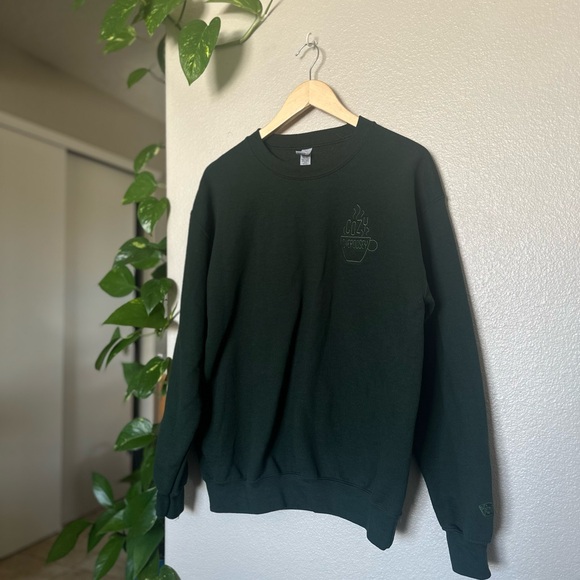 Gildan Dark Green Crewneck Sweater - Picture 1 of 6